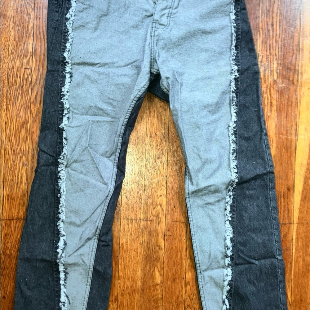 Two-Tone Frayed Denim Jeans